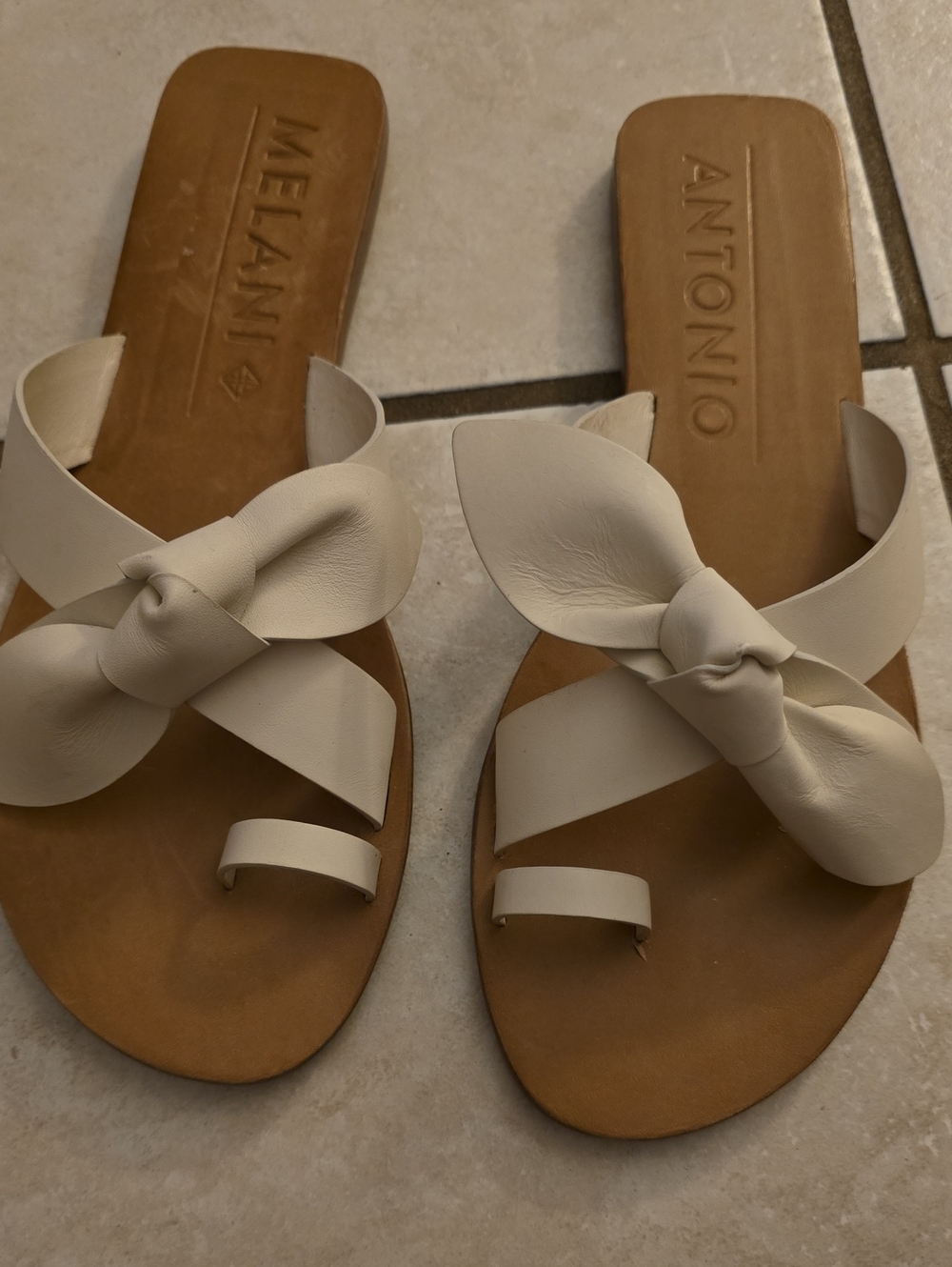 ANTONIO MELANI  Knot-Front Toe-Loop Slide Sandals Sz 8.5